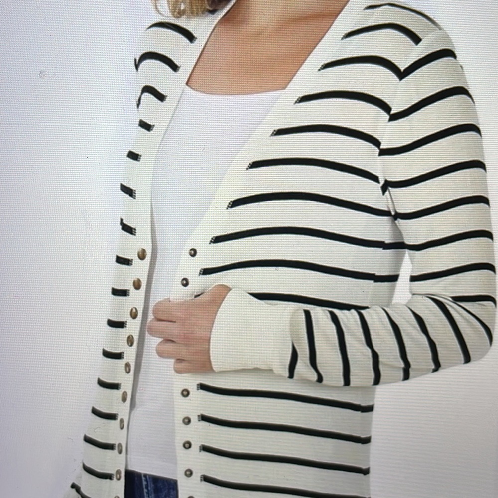Only 1 remaining  XL 🔥Zenanna Soft Stripped long sleeve cardigan - Picture 2 of 3